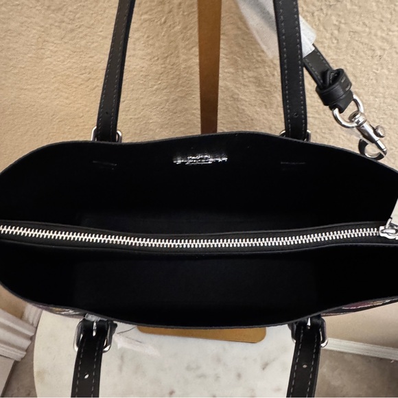 NWT COACH Mollie Black Small shoulder/crossbody bag fun heartbolt print lovecore - Picture 7 of 10